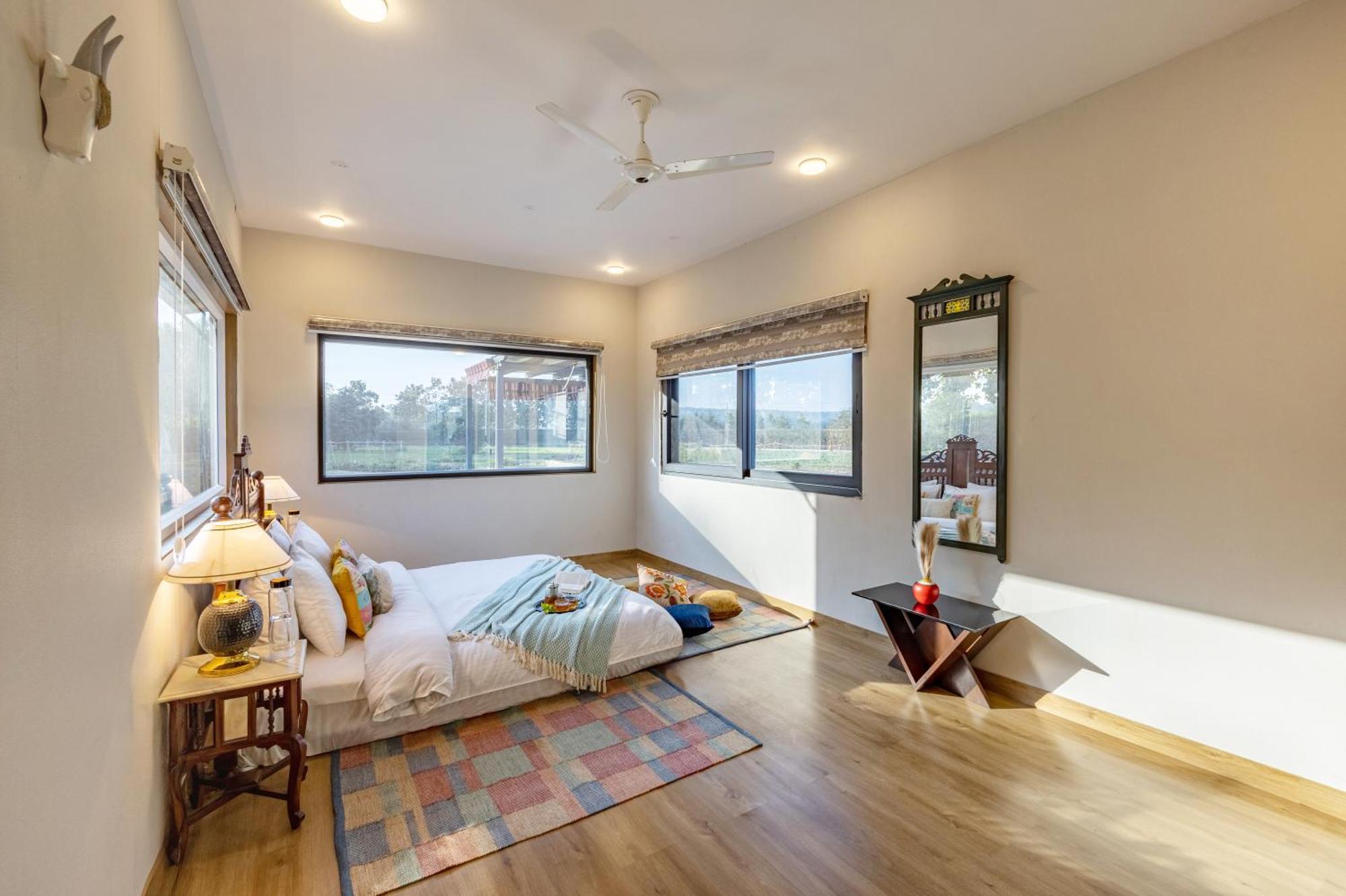 Elivaas Hidden Oasis 4Bhk With Pool, Mud House & Container House Villa Dhauj Exteriör bild
