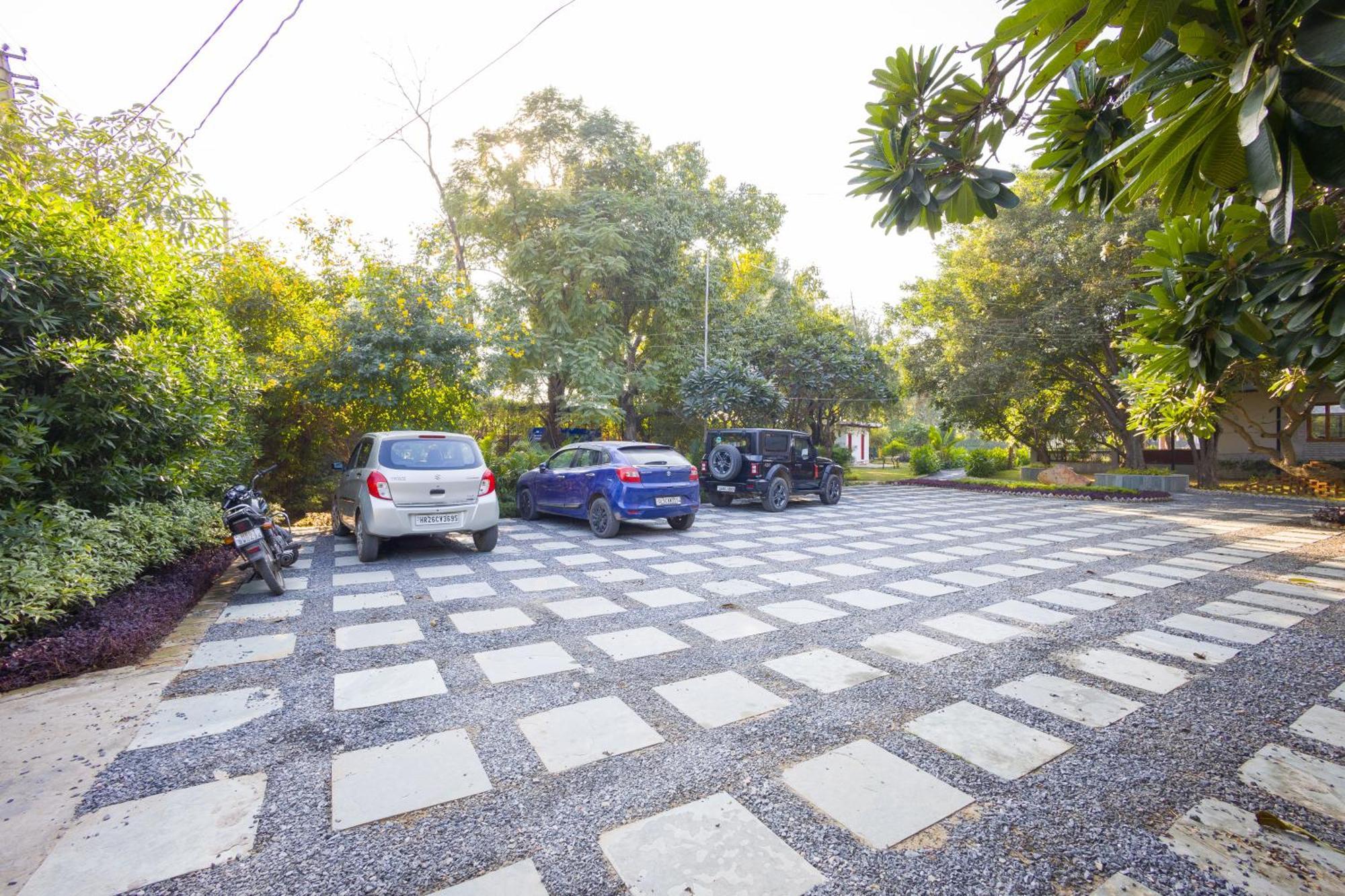 Elivaas Hidden Oasis 4Bhk With Pool, Mud House & Container House Villa Dhauj Exteriör bild