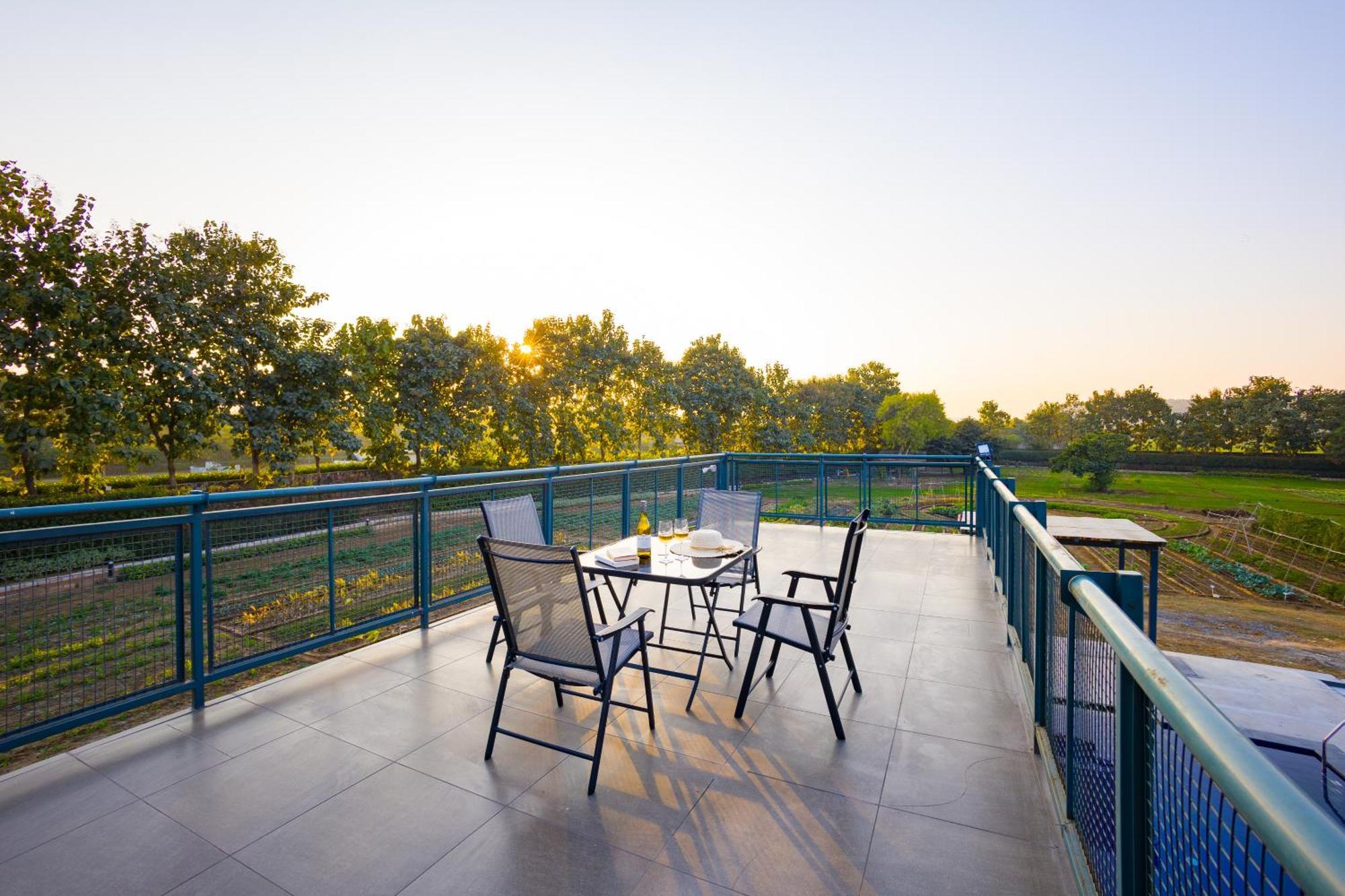 Elivaas Hidden Oasis 4Bhk With Pool, Mud House & Container House Villa Dhauj Exteriör bild