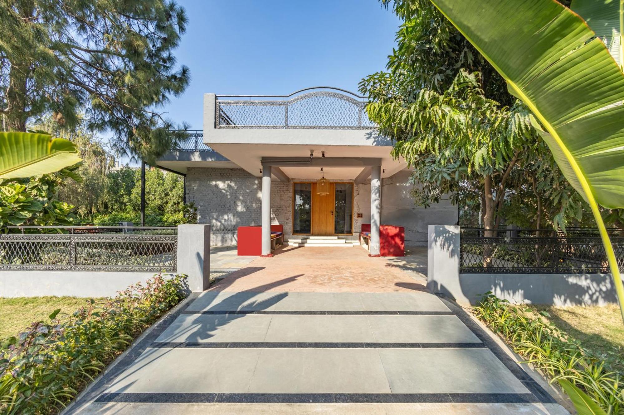 Elivaas Hidden Oasis 4Bhk With Pool, Mud House & Container House Villa Dhauj Exteriör bild