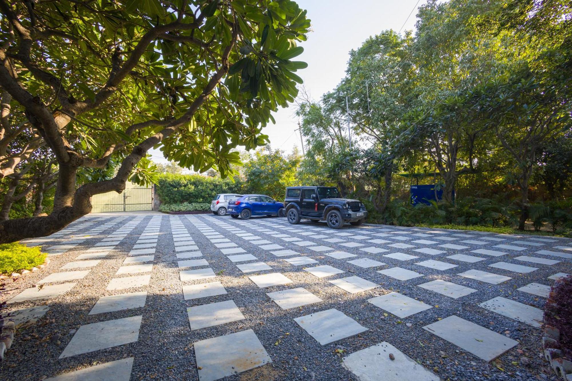 Elivaas Hidden Oasis 4Bhk With Pool, Mud House & Container House Villa Dhauj Exteriör bild